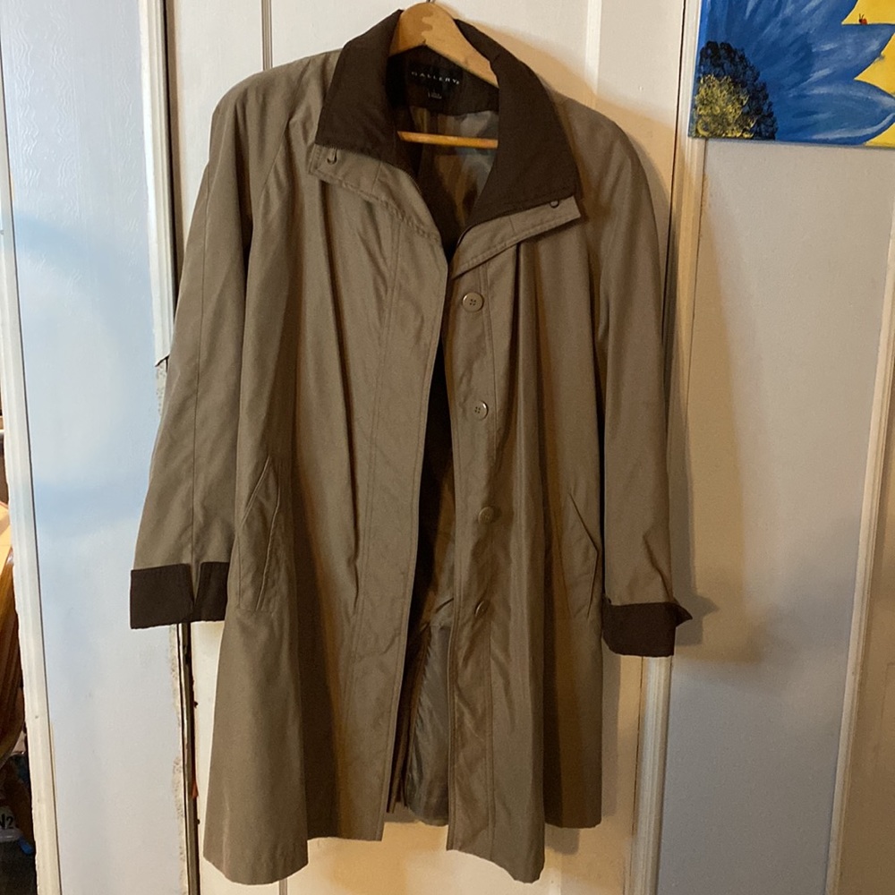 Gallery coat size large